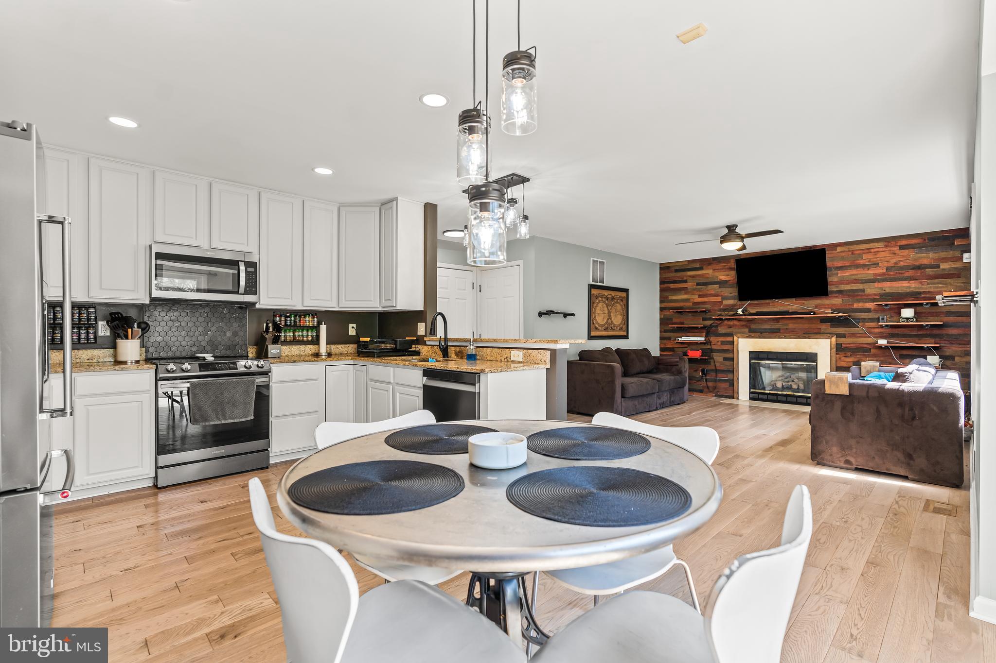 FAIRWAY MEADOWS - Residential