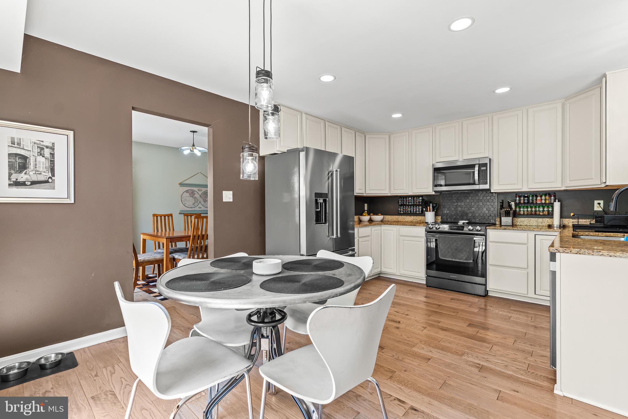 FAIRWAY MEADOWS - Residential