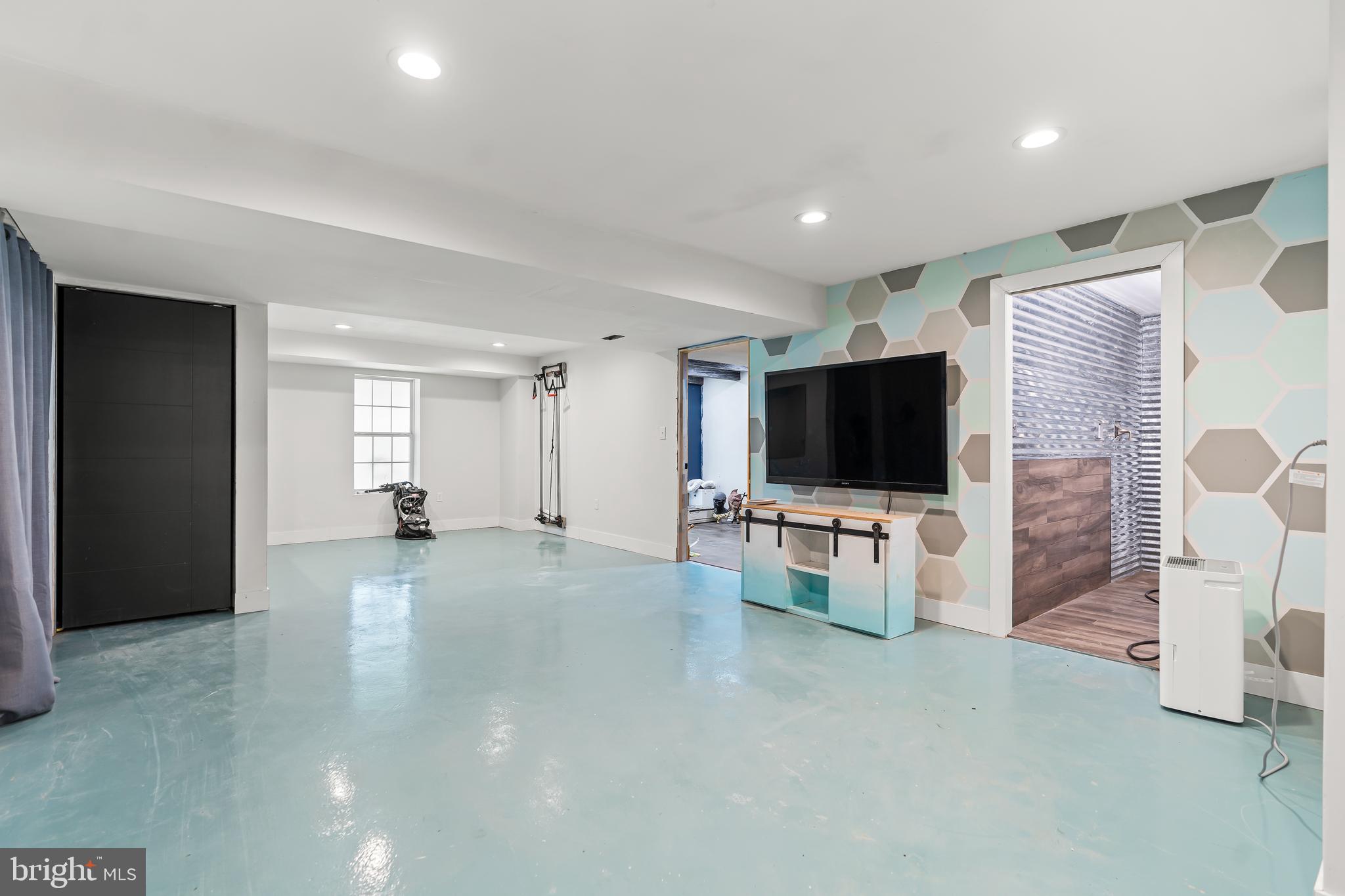 FAIRWAY MEADOWS - Residential