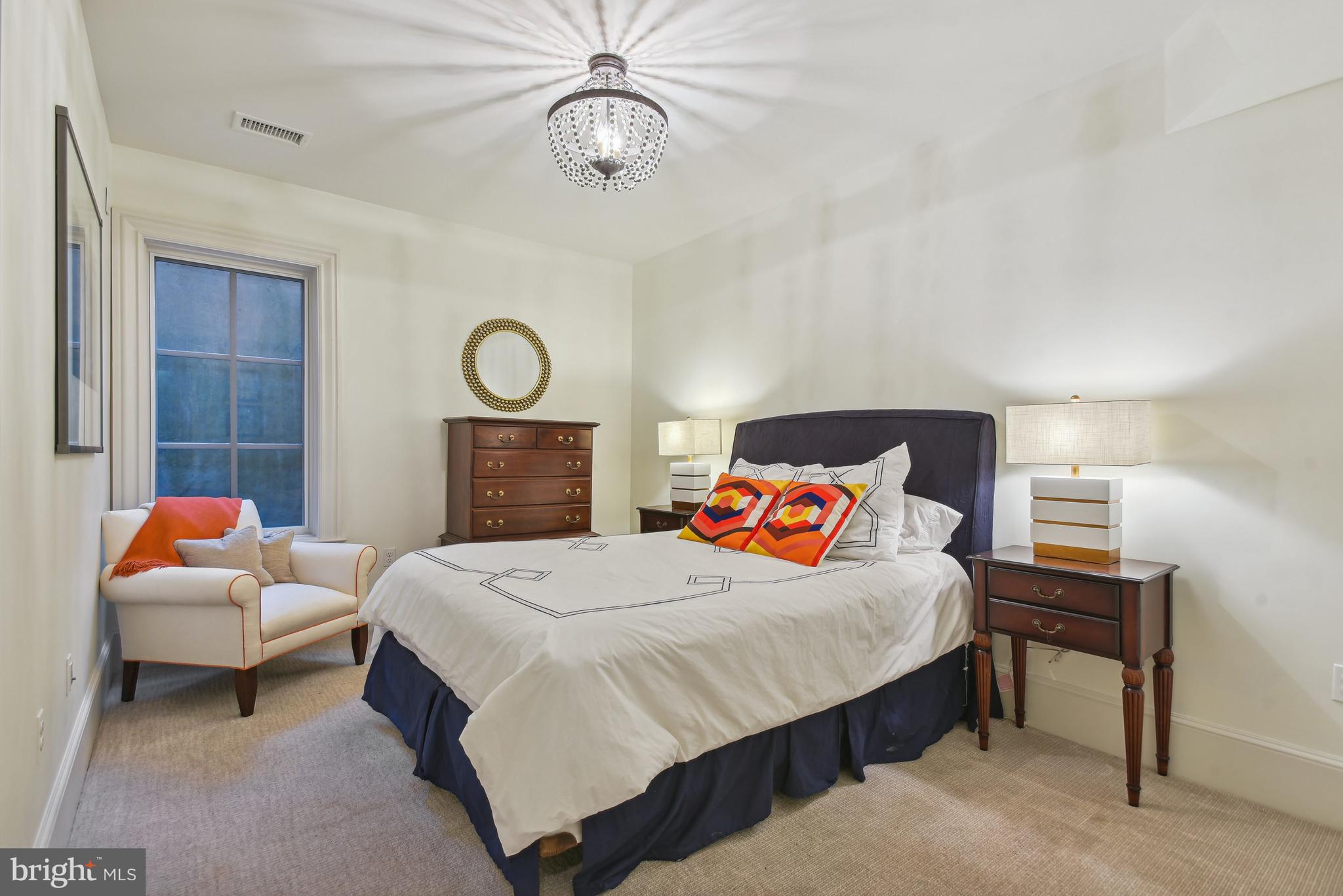 CLEARVIEW MANOR - Residential