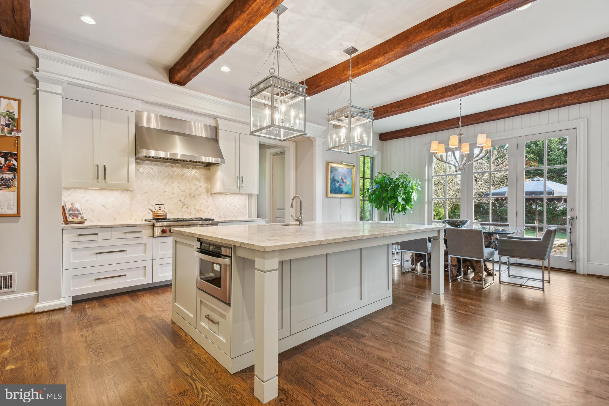 CLEARVIEW MANOR - Residential