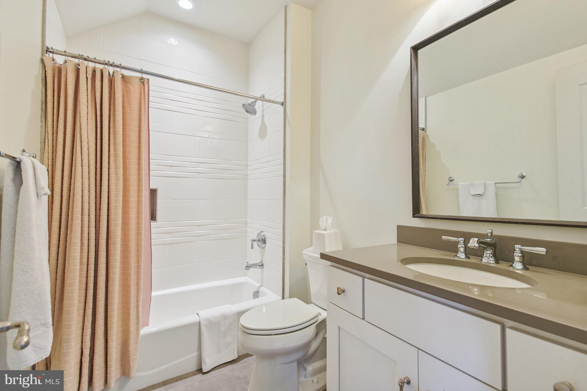 CLEARVIEW MANOR - Residential