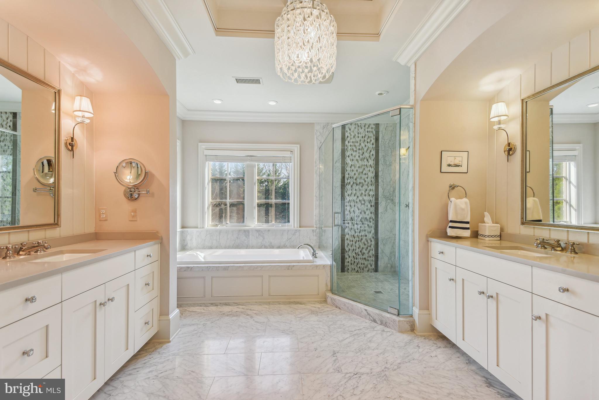 CLEARVIEW MANOR - Residential