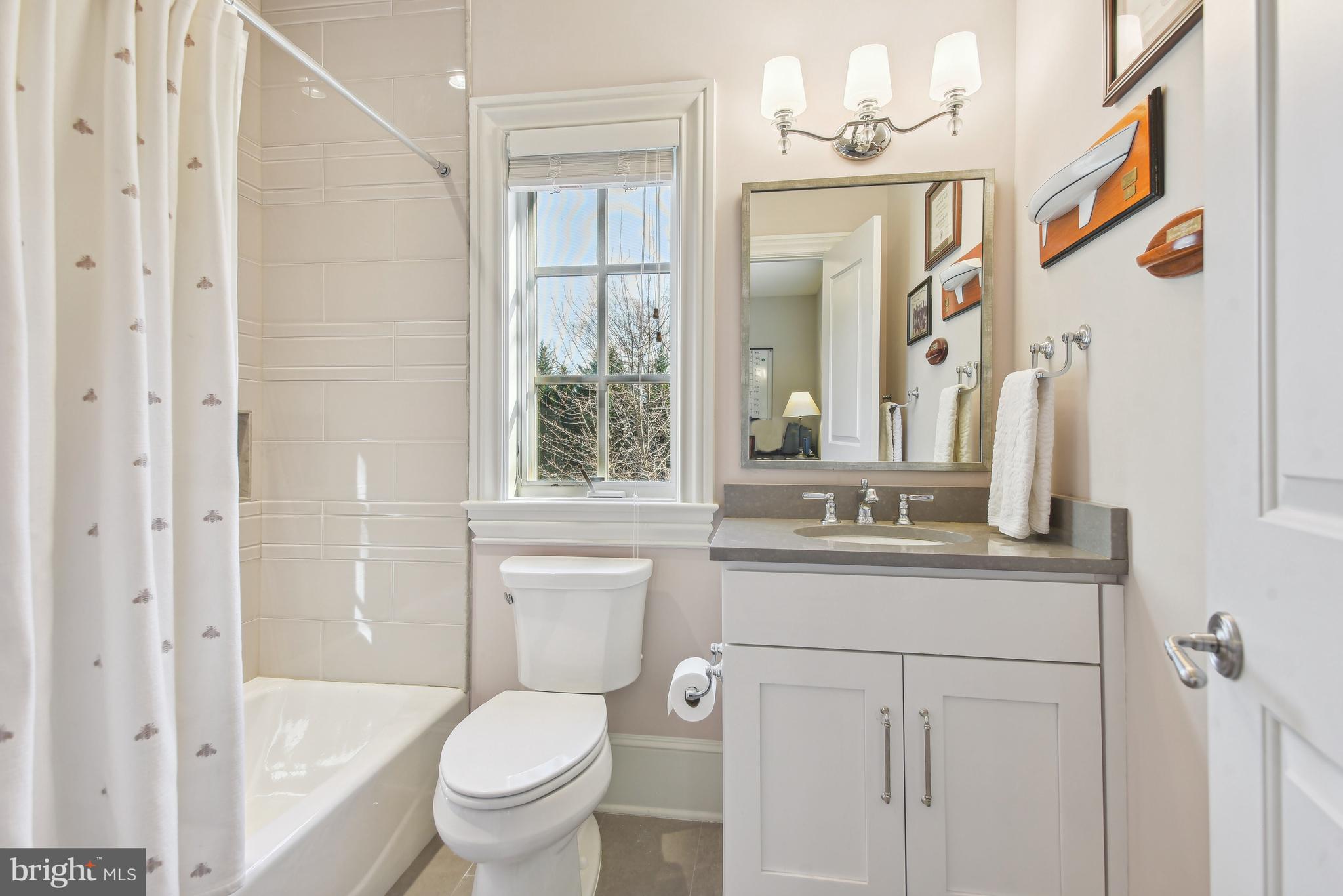 CLEARVIEW MANOR - Residential