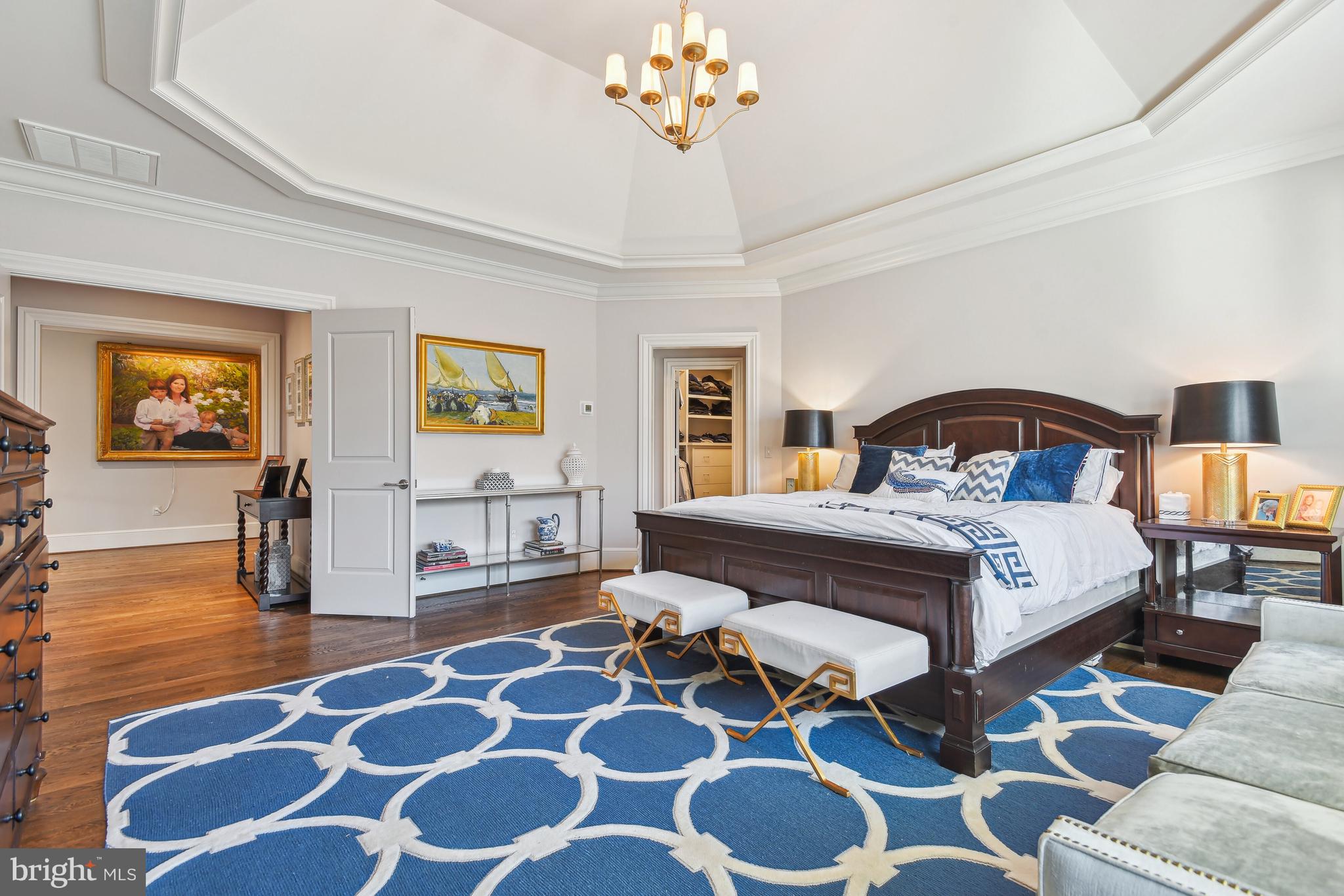 CLEARVIEW MANOR - Residential