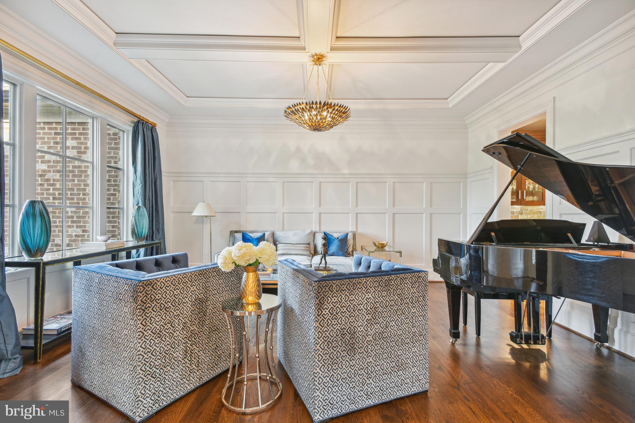 CLEARVIEW MANOR - Residential