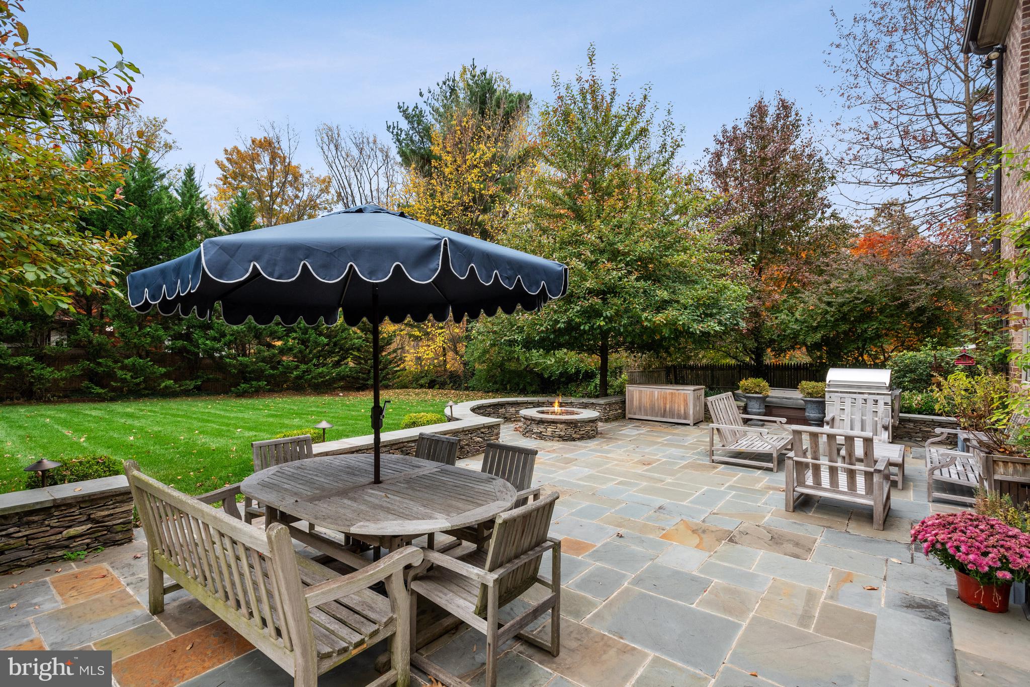 CLEARVIEW MANOR - Residential