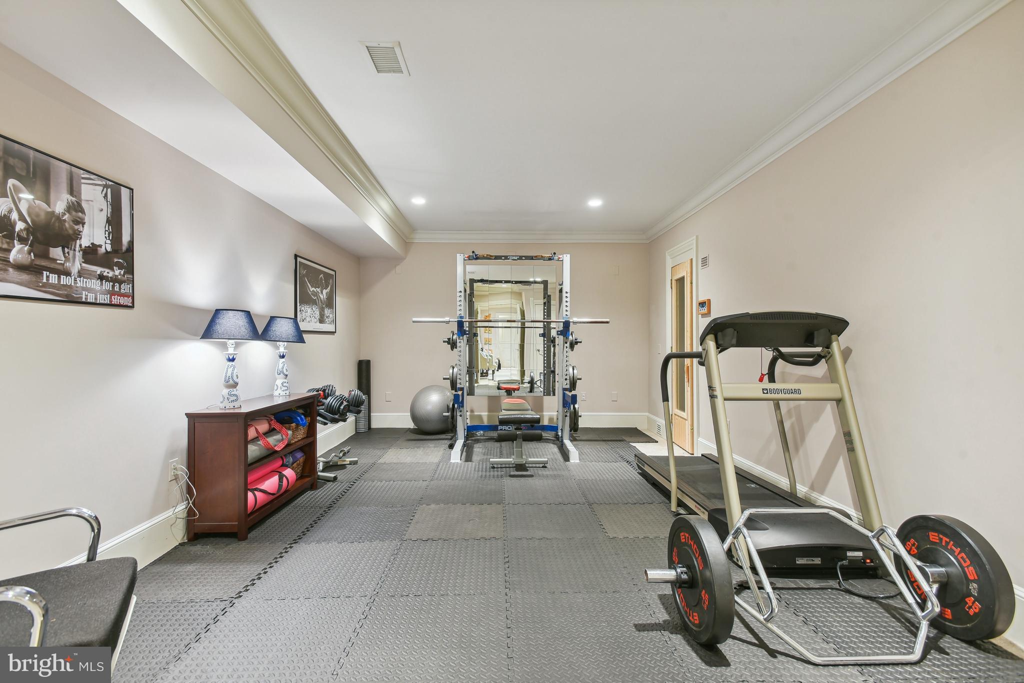 CLEARVIEW MANOR - Residential