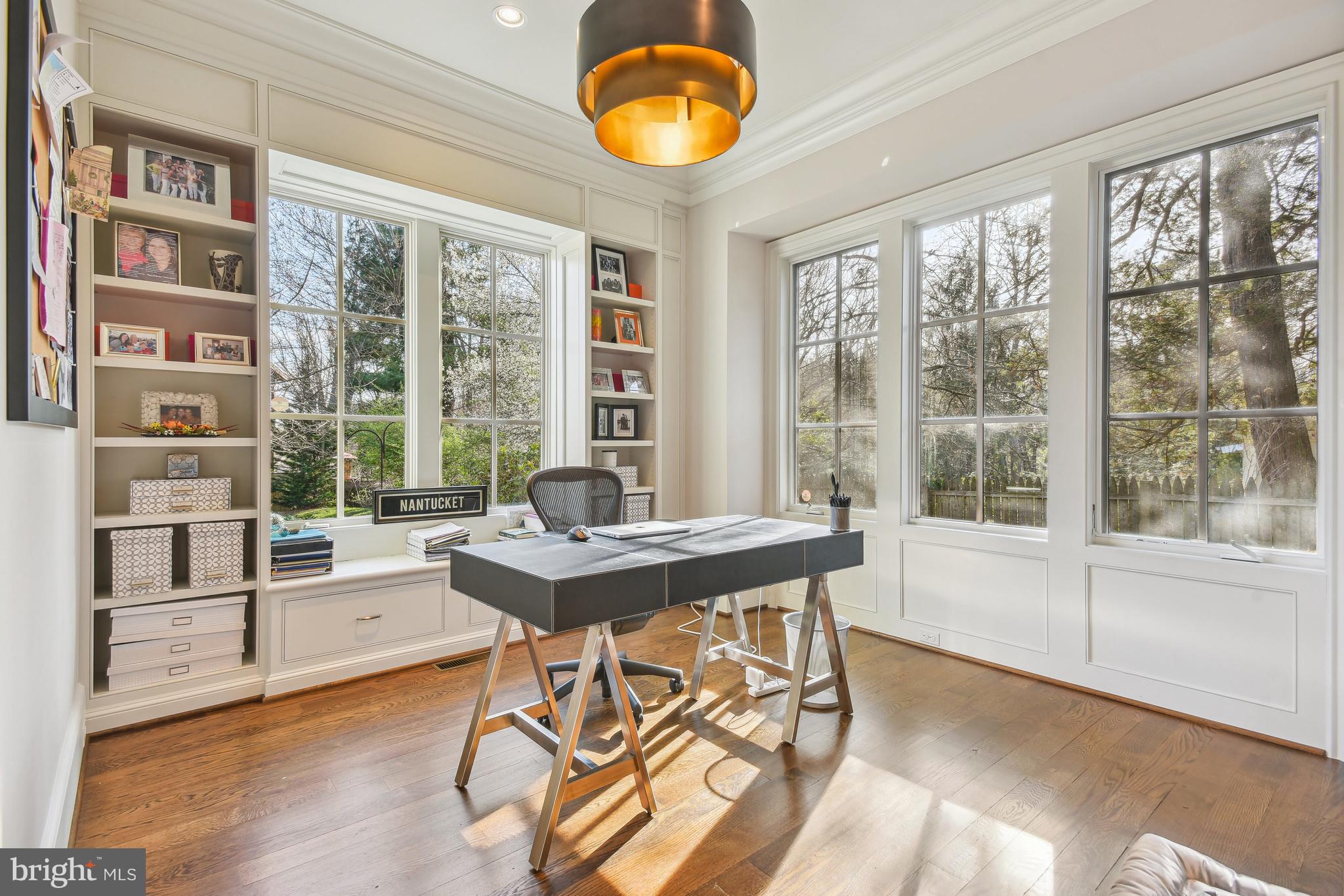 CLEARVIEW MANOR - Residential