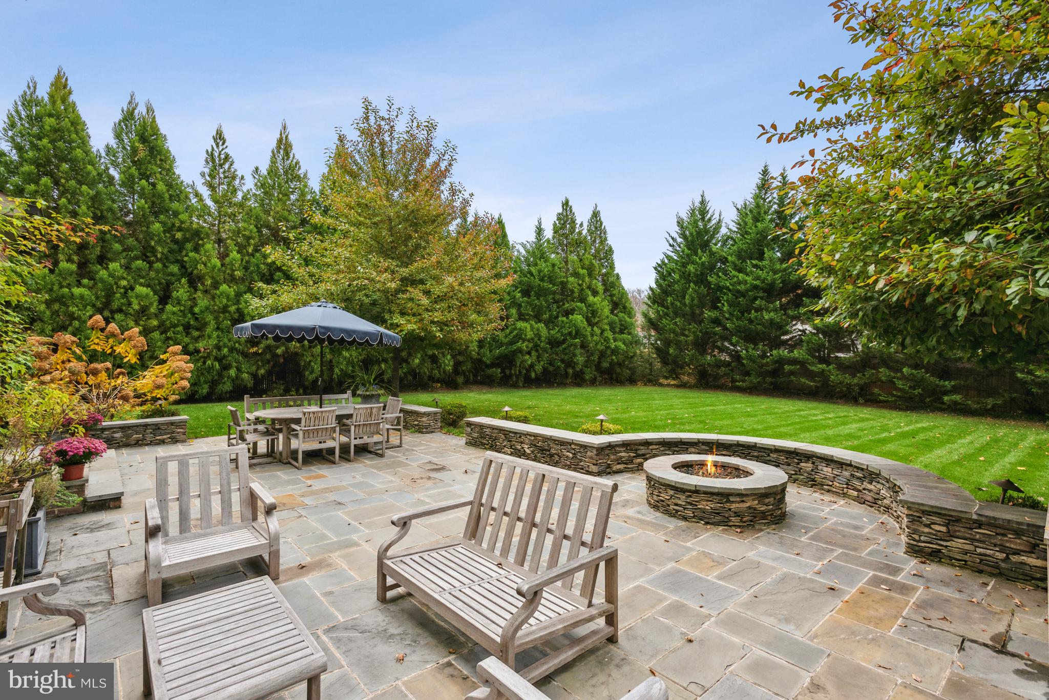 CLEARVIEW MANOR - Residential