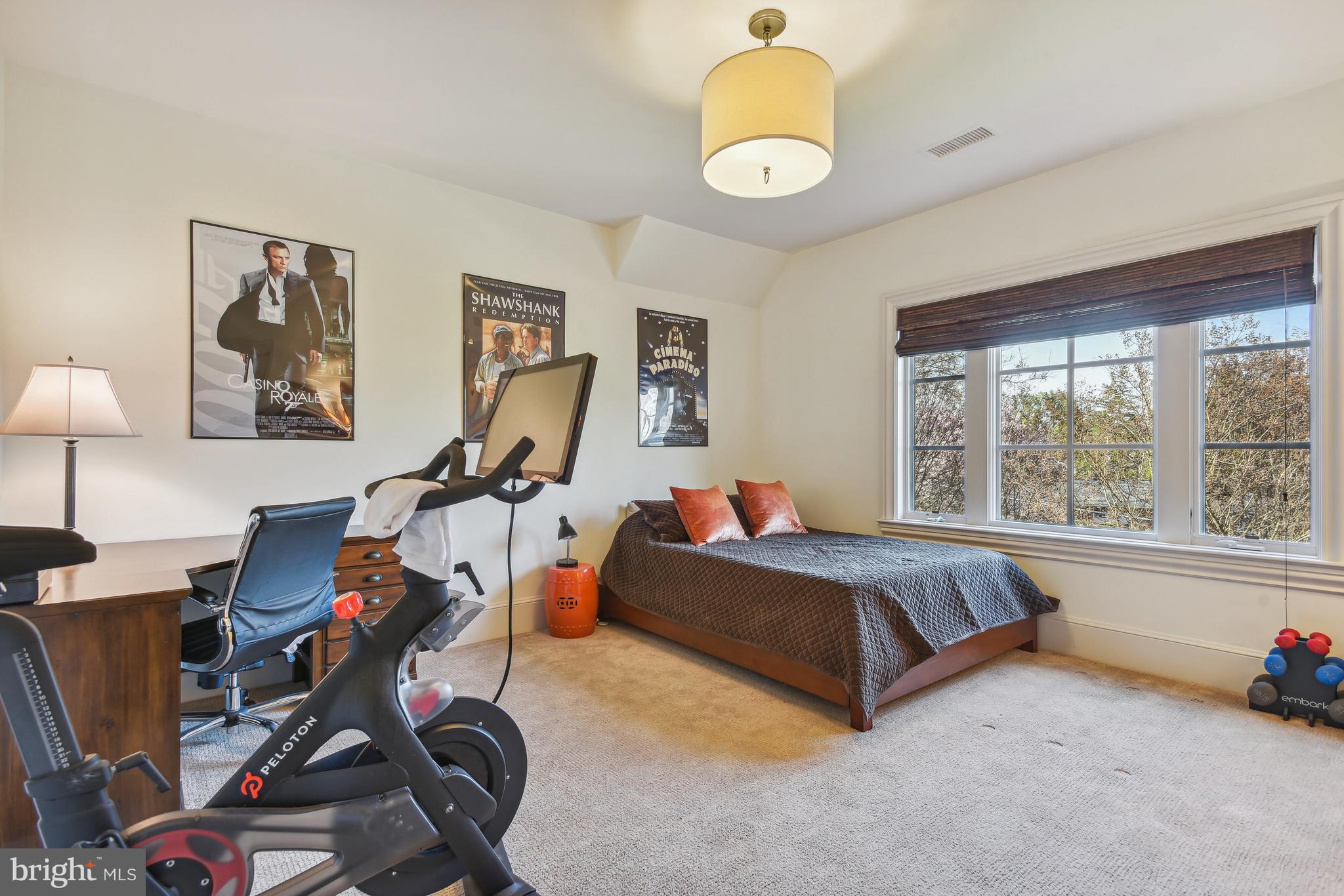 CLEARVIEW MANOR - Residential