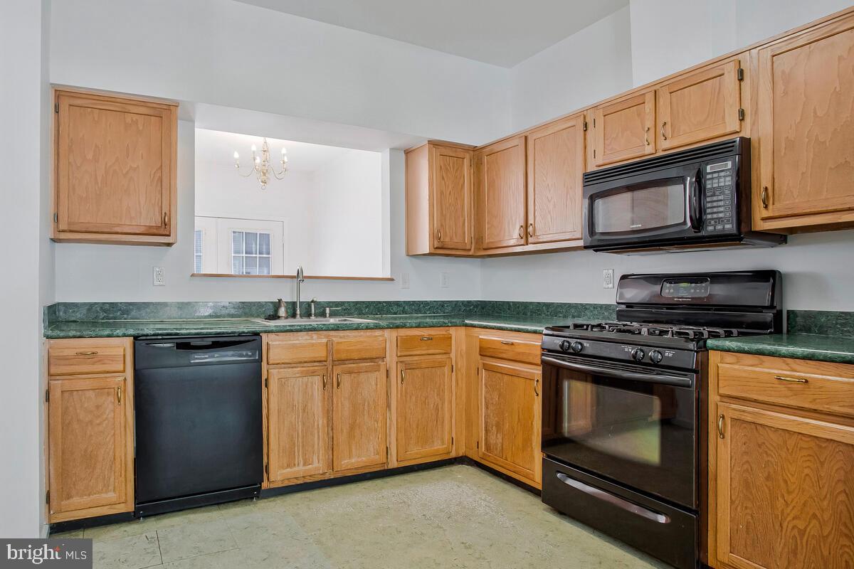 CROFTON VILLAGE - Residential