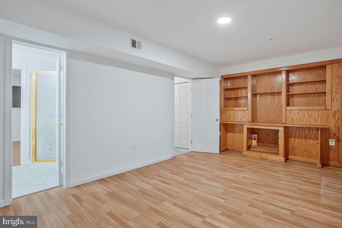 CROFTON VILLAGE - Residential