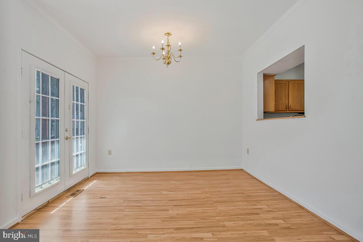 CROFTON VILLAGE - Residential