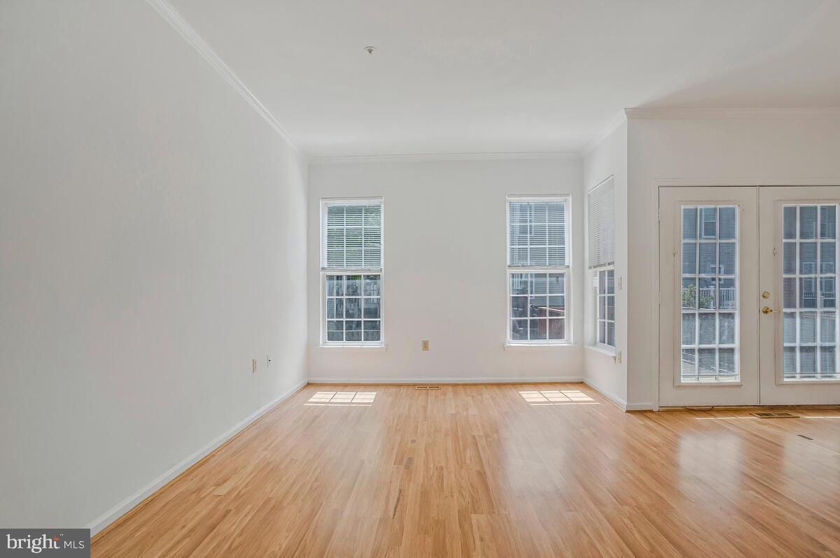 CROFTON VILLAGE - Residential