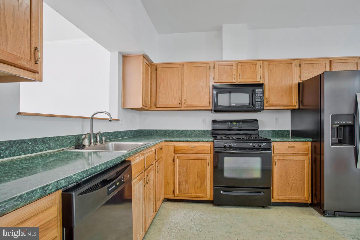 CROFTON VILLAGE - Residential