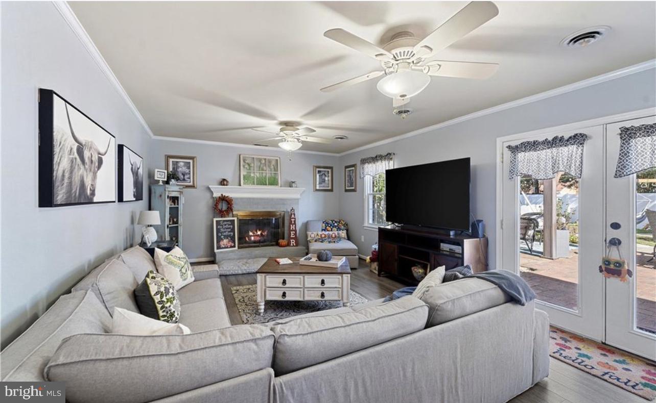 COLONIAL HEIGHTS - Residential Lease