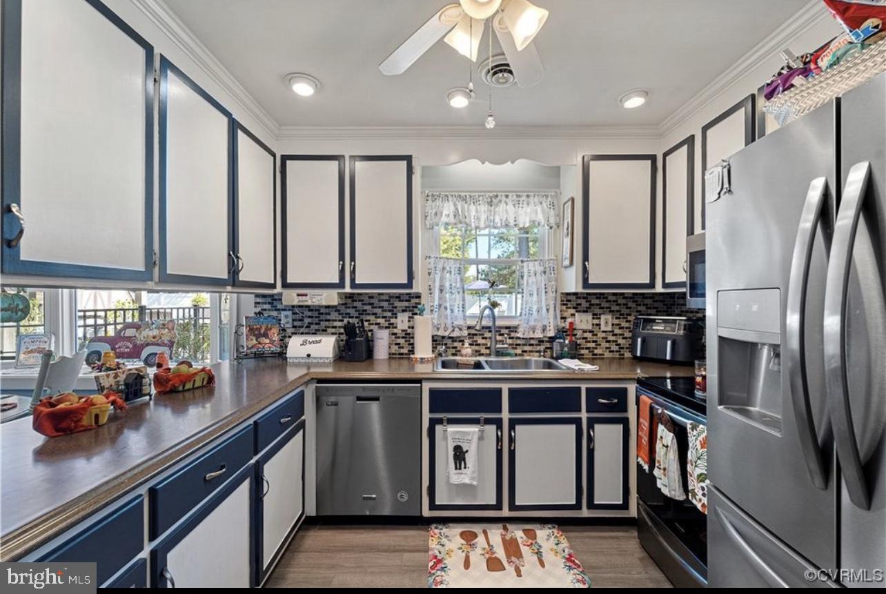 COLONIAL HEIGHTS - Residential Lease