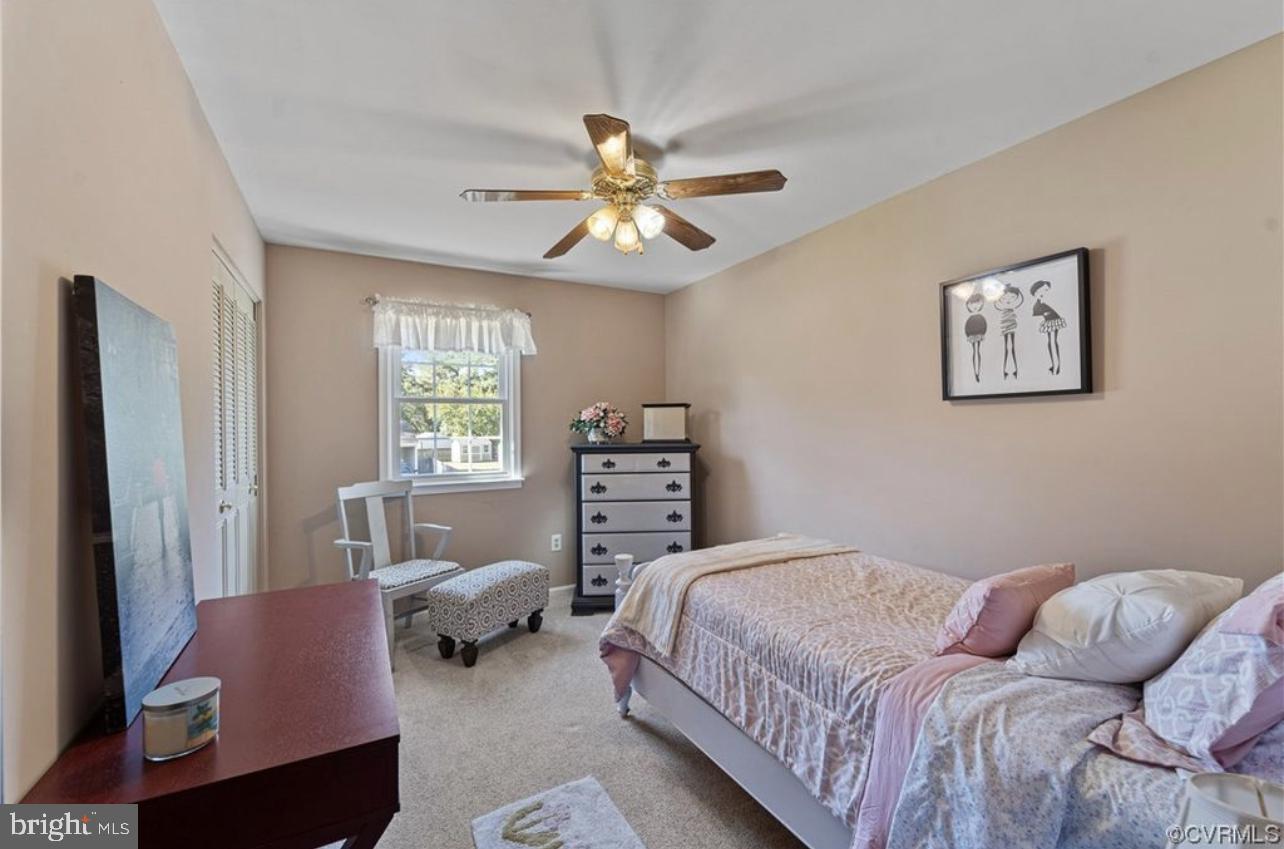 COLONIAL HEIGHTS - Residential Lease