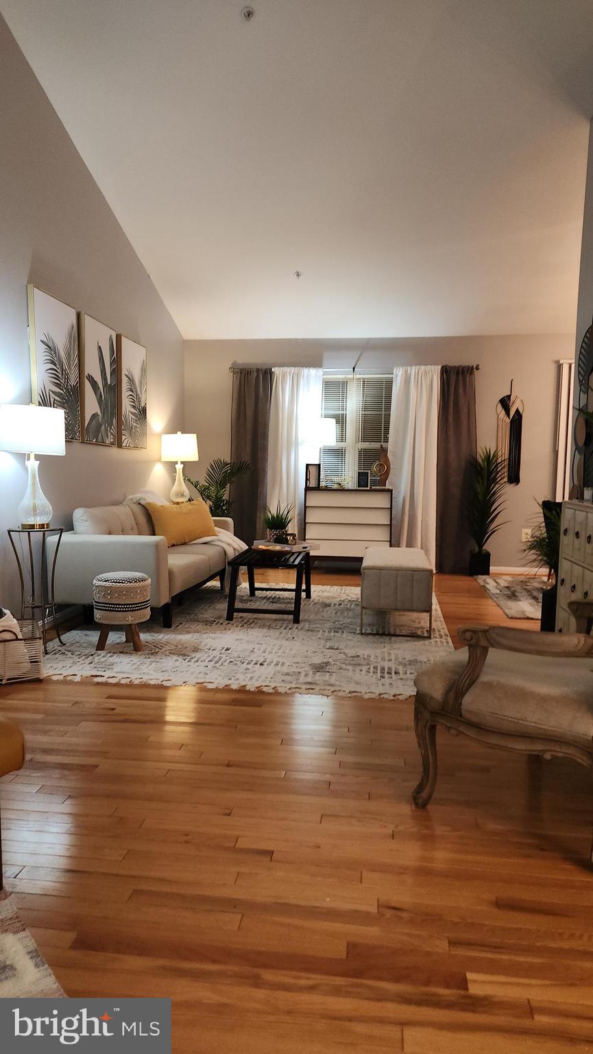 THOMPSON ESTATES - Residential