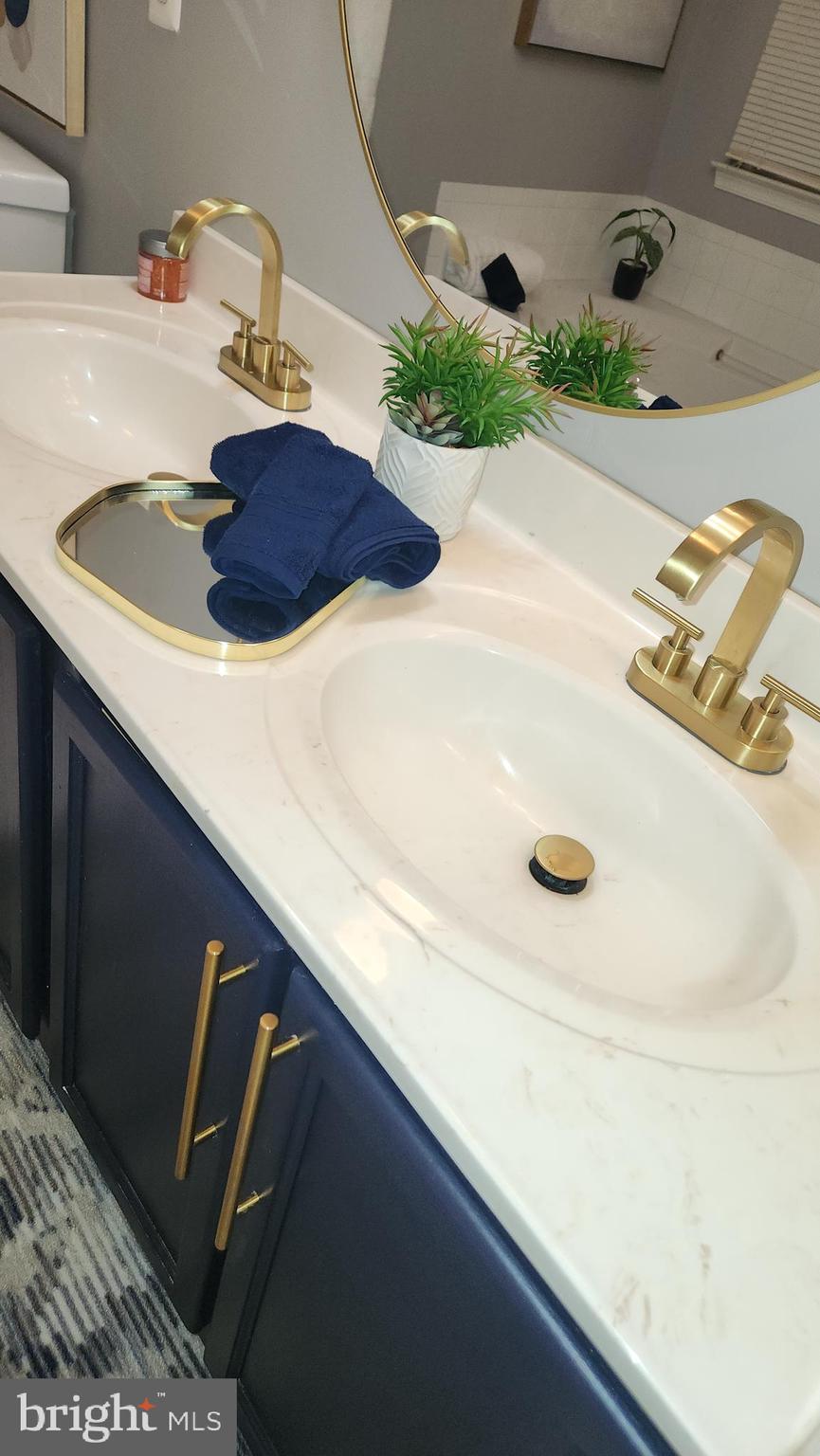 THOMPSON ESTATES - Residential