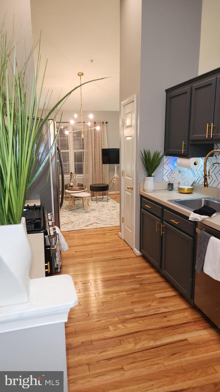 THOMPSON ESTATES - Residential