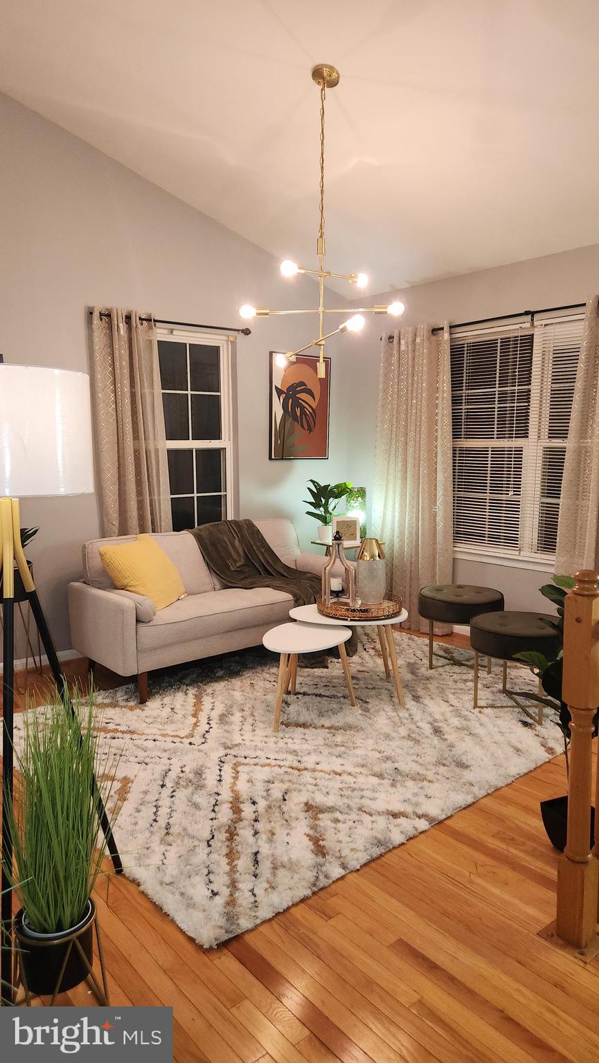 THOMPSON ESTATES - Residential