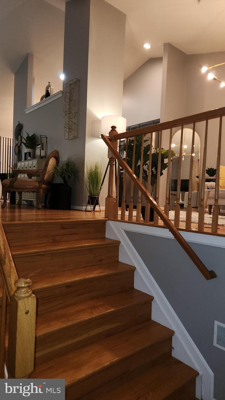 THOMPSON ESTATES - Residential