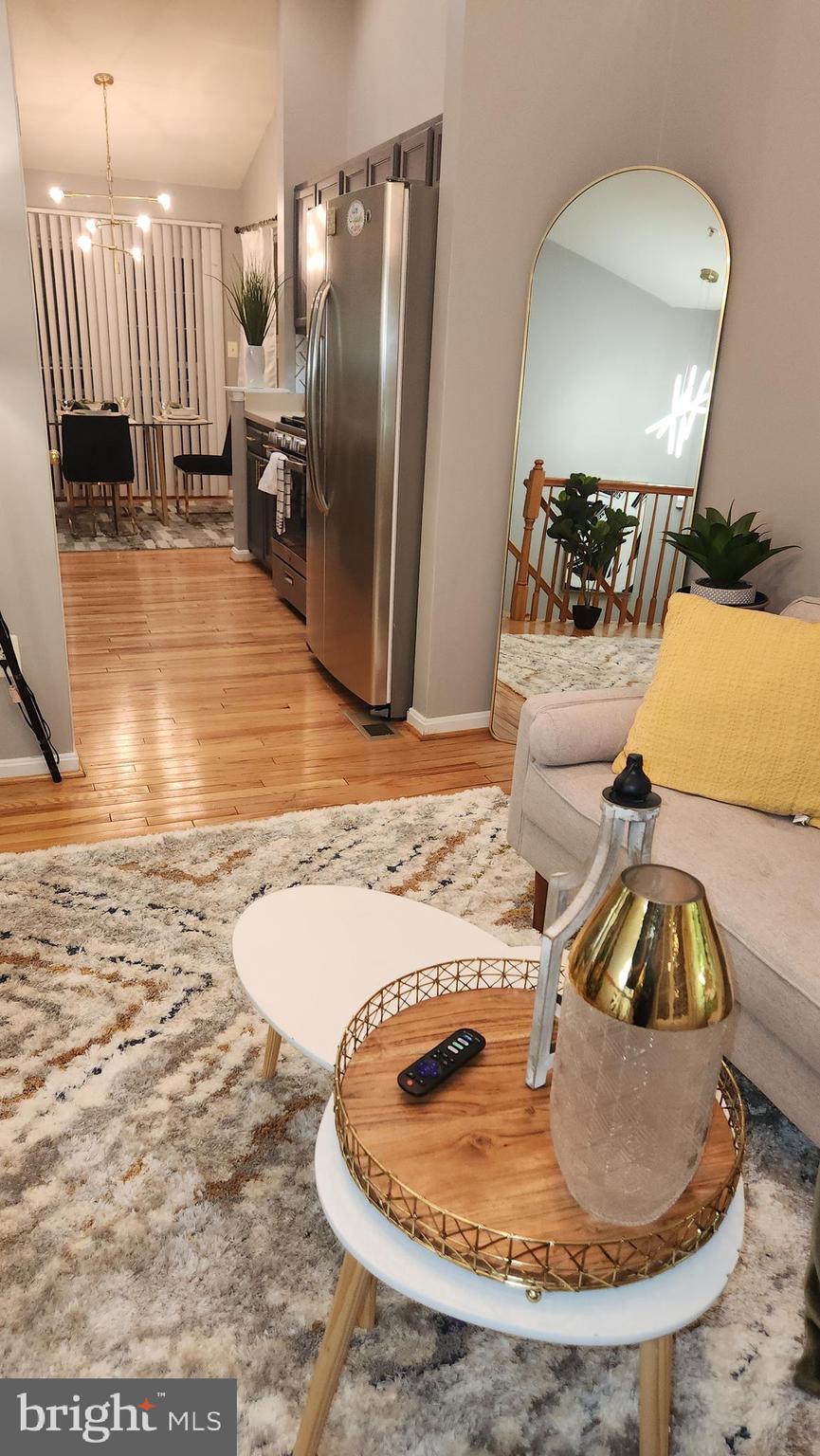 THOMPSON ESTATES - Residential