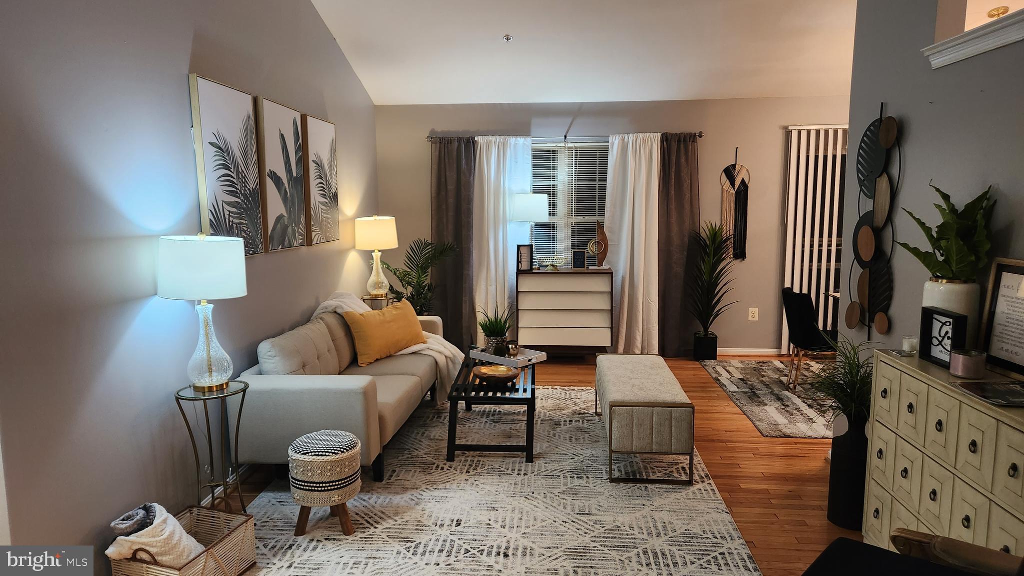 THOMPSON ESTATES - Residential