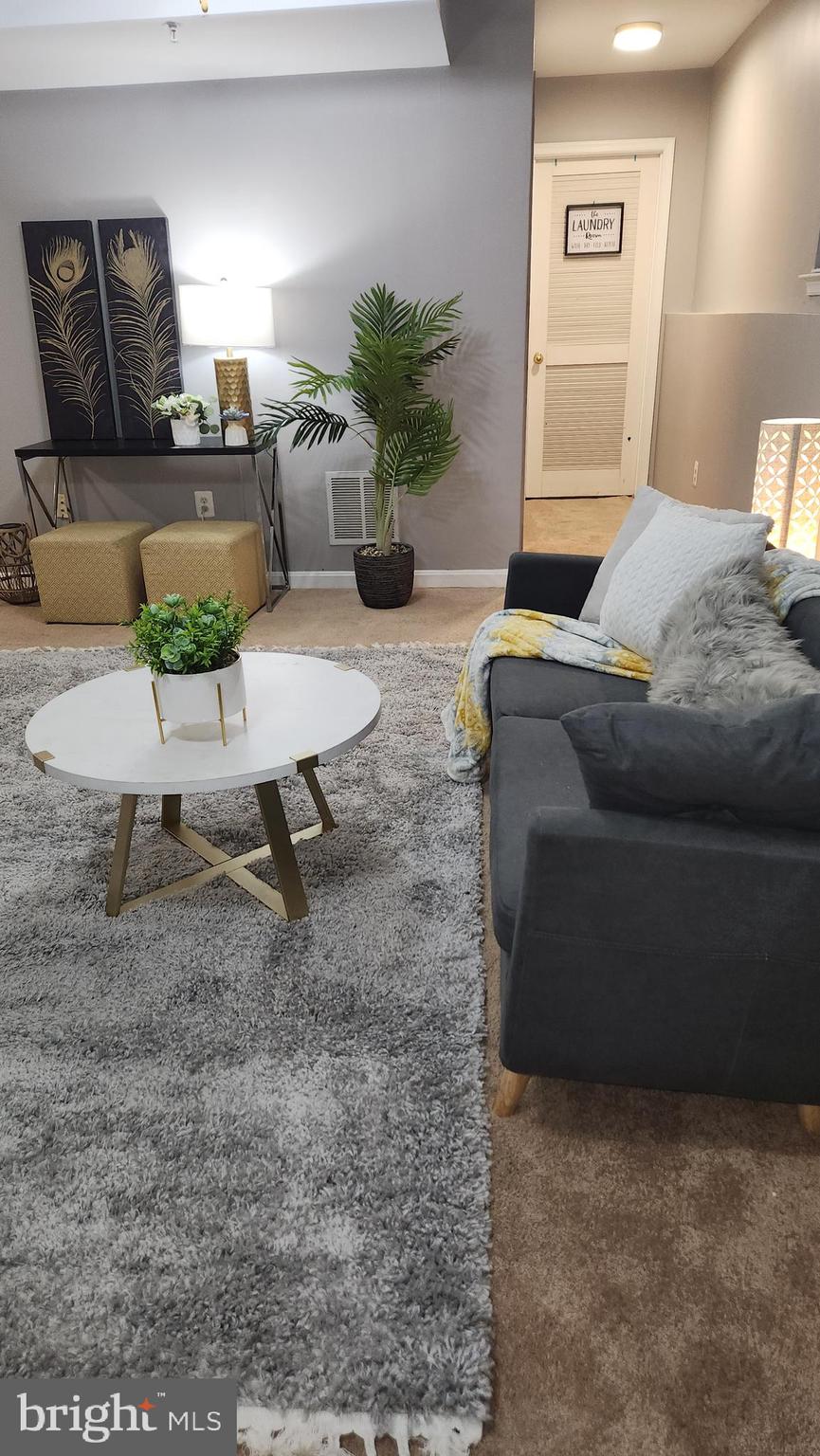 THOMPSON ESTATES - Residential