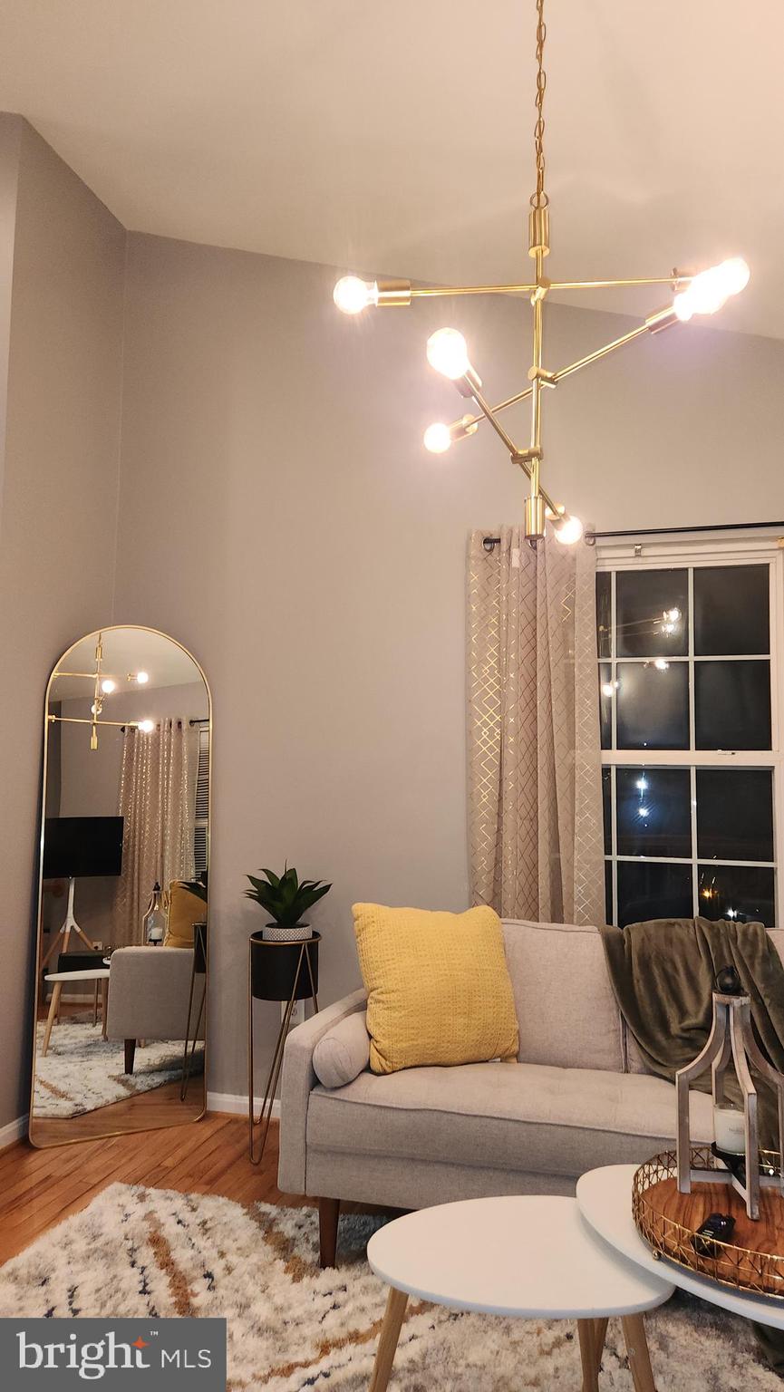 THOMPSON ESTATES - Residential