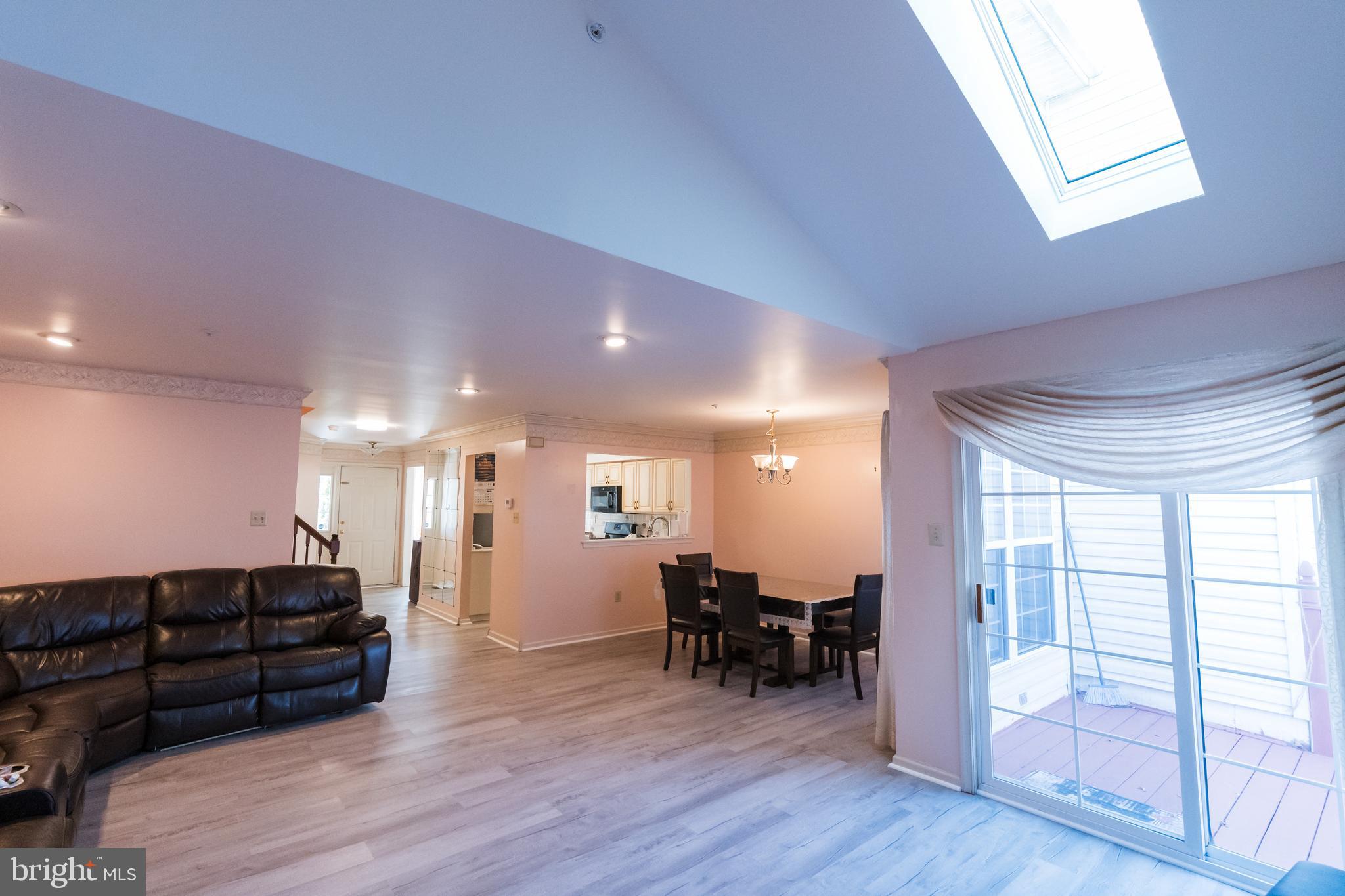 WARRINGTON HUNT - Residential Lease