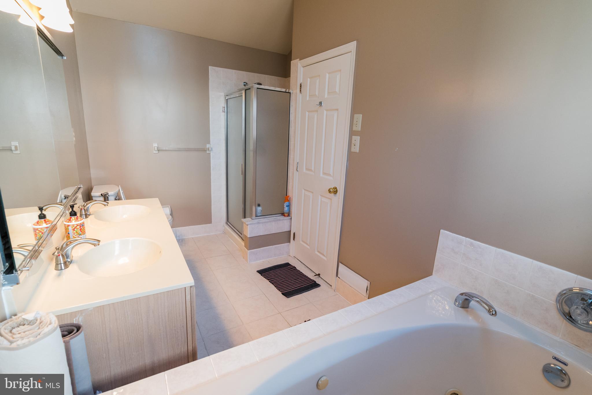 WARRINGTON HUNT - Residential Lease