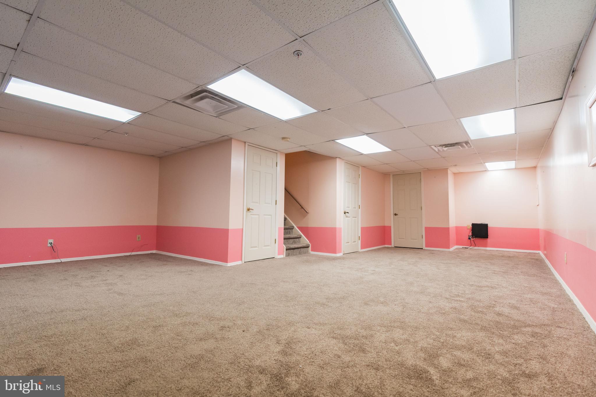 WARRINGTON HUNT - Residential Lease