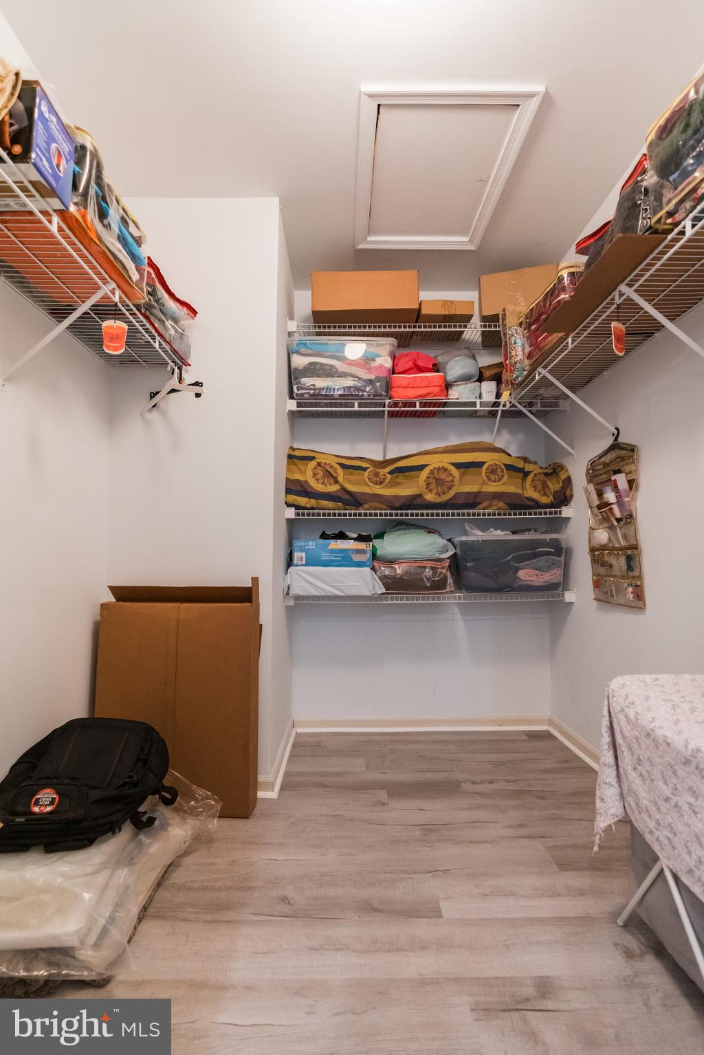 WARRINGTON HUNT - Residential Lease