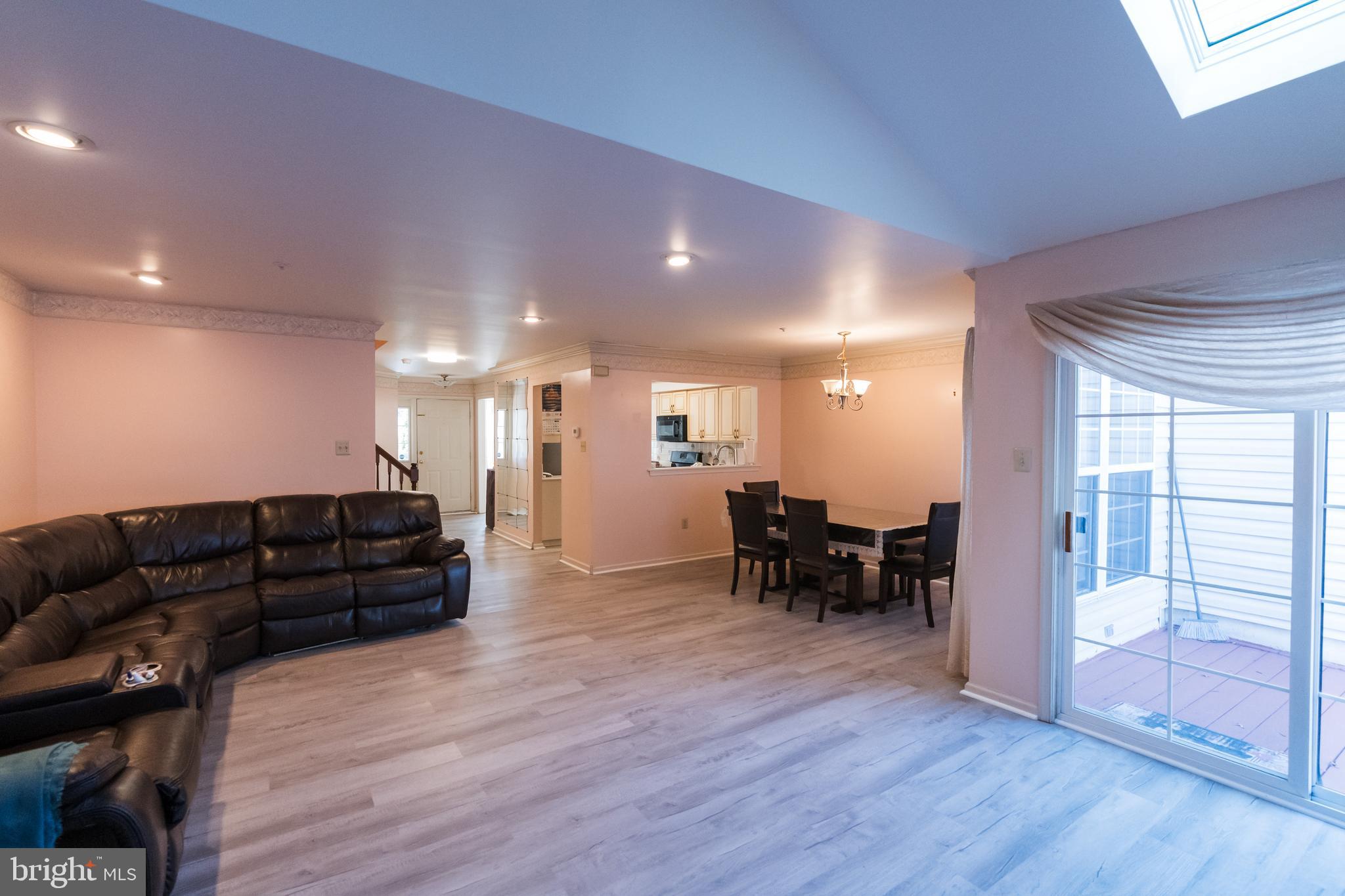 WARRINGTON HUNT - Residential Lease