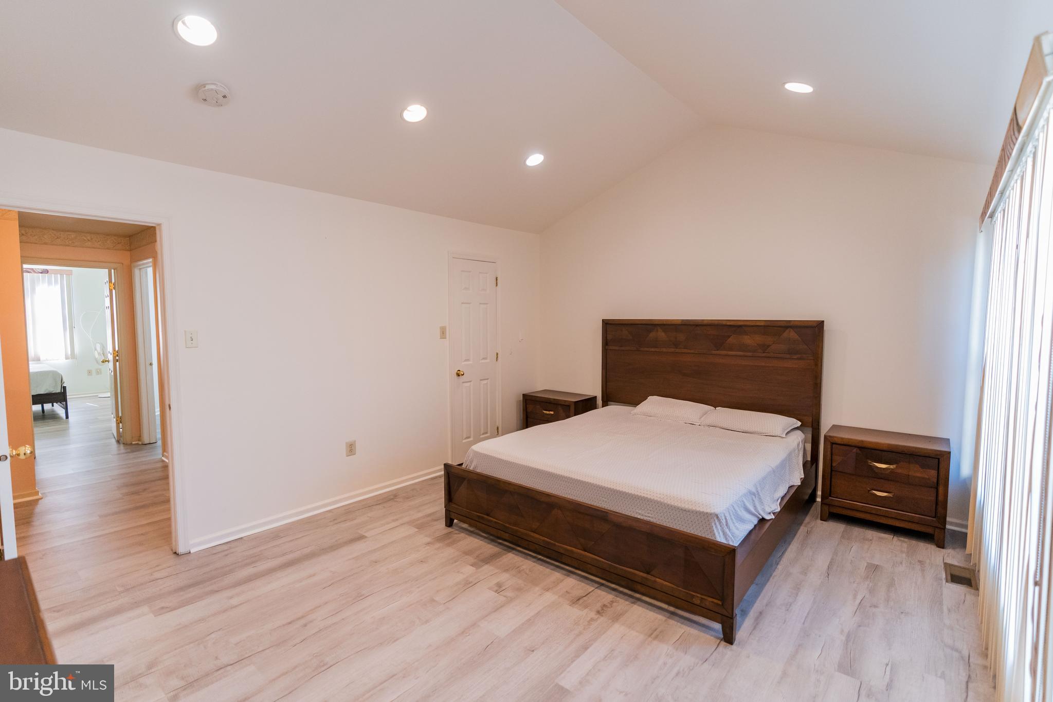 WARRINGTON HUNT - Residential Lease