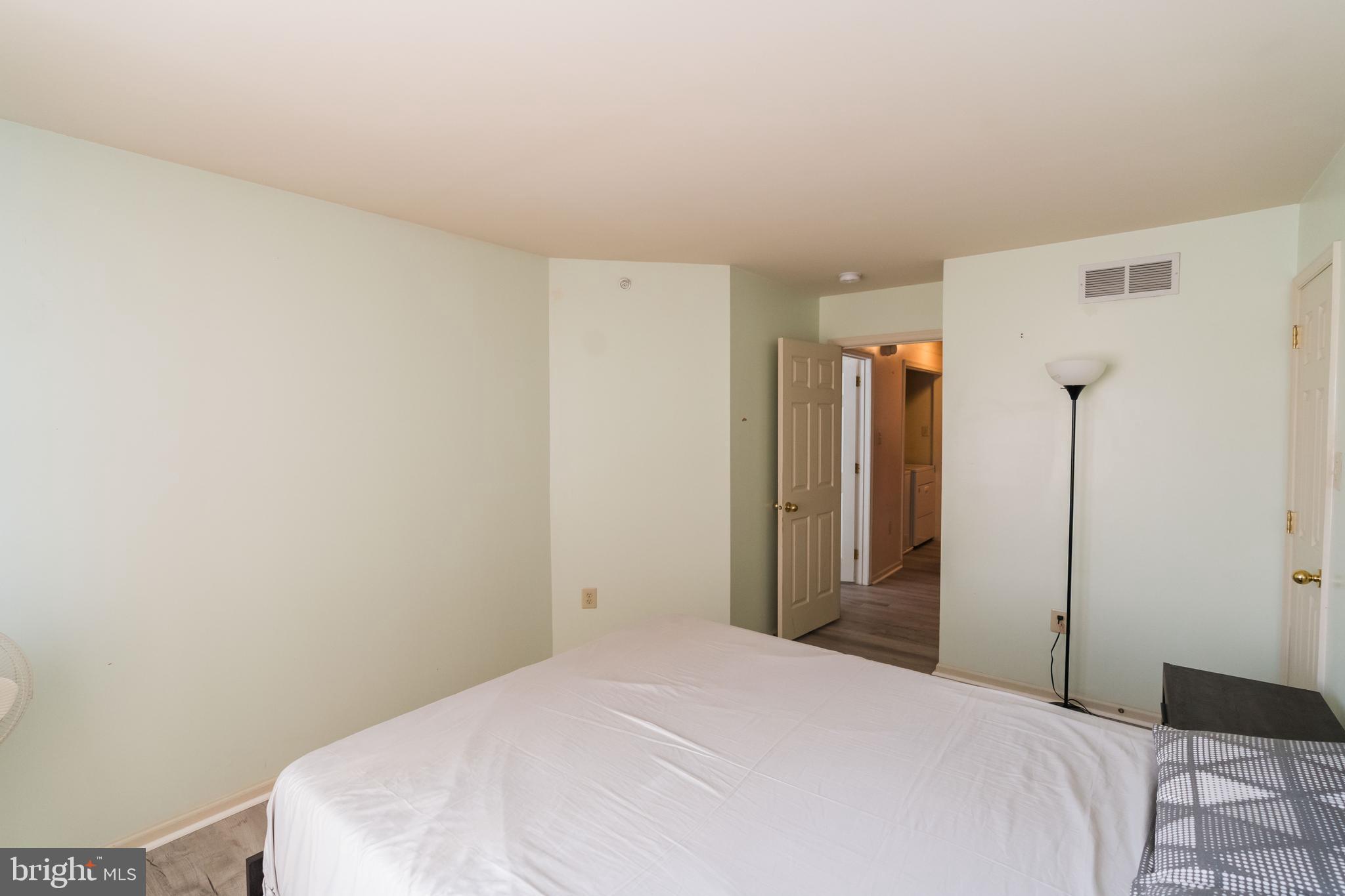 WARRINGTON HUNT - Residential Lease