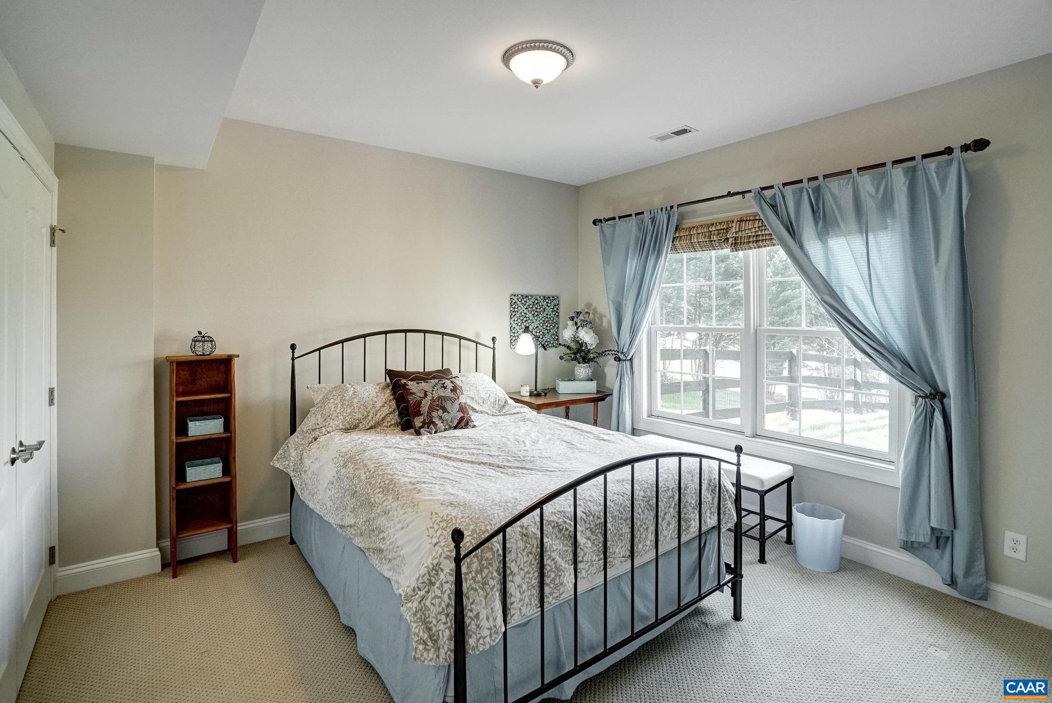 FOXCHASE - Residential