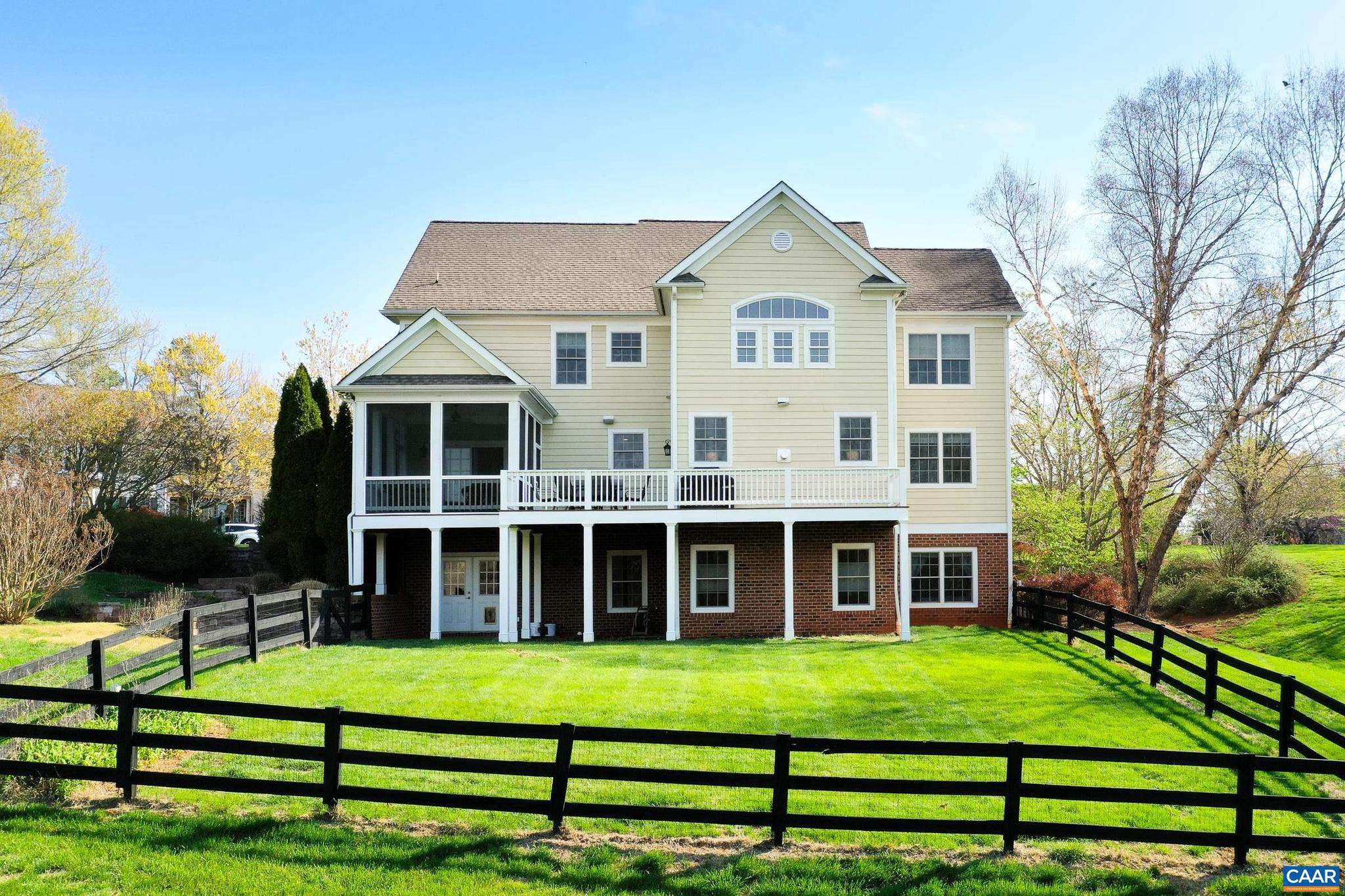 FOXCHASE - Residential