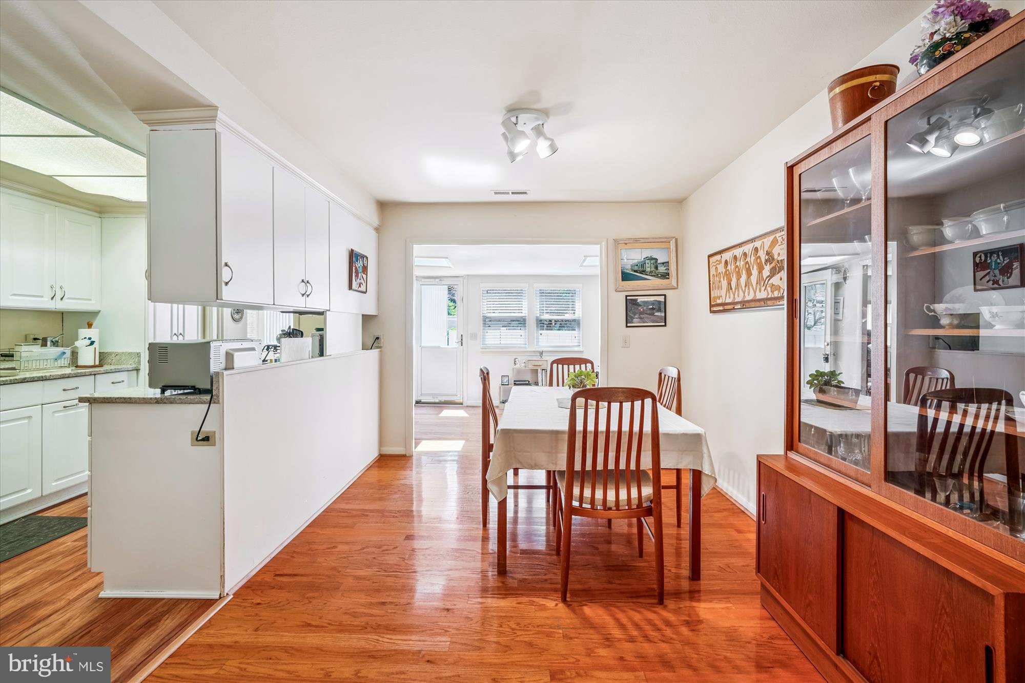 LEISURE WORLD - Residential