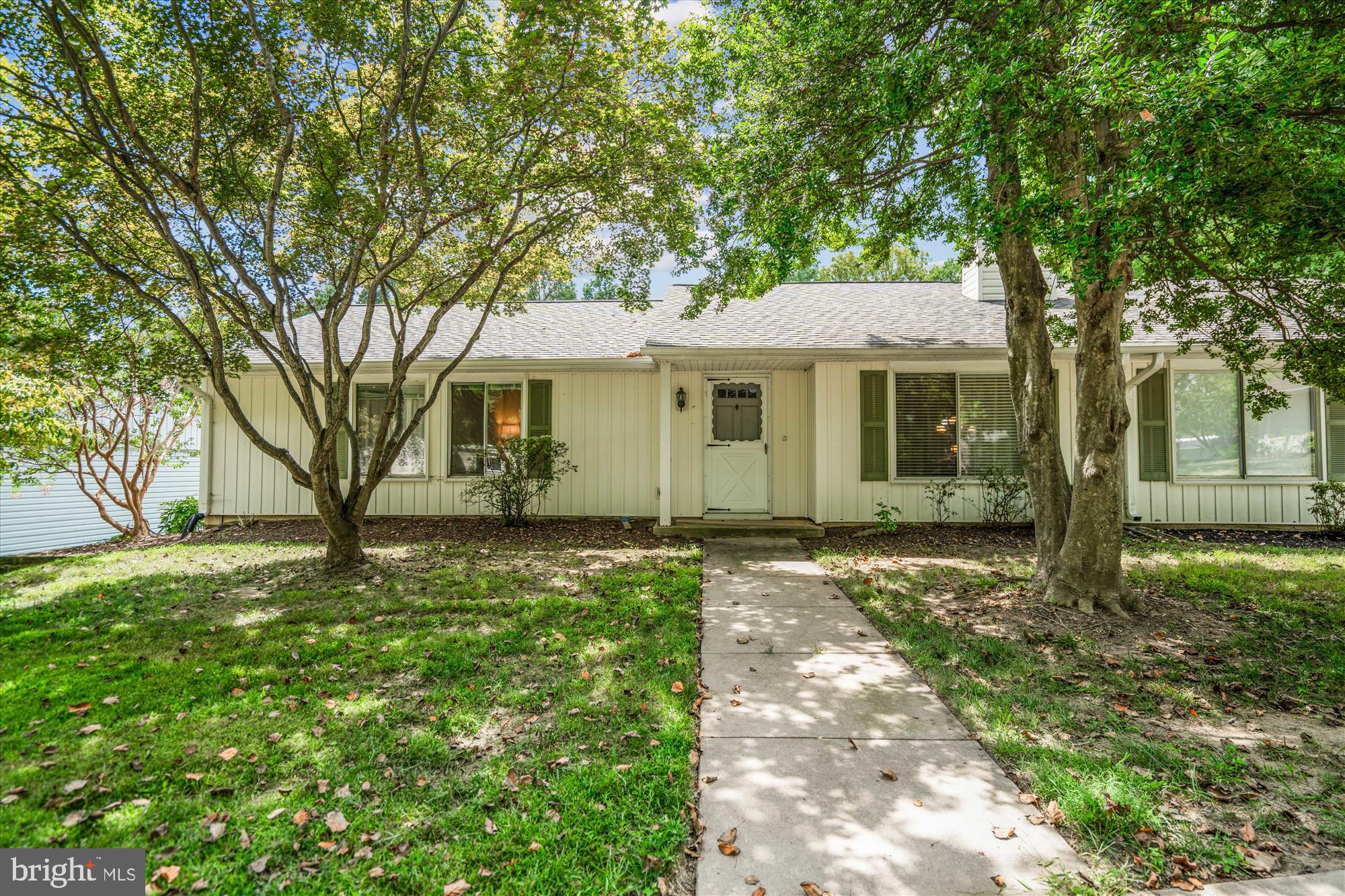 LEISURE WORLD - Residential