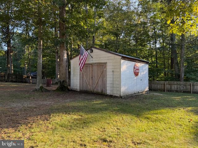 COUNTRY LAKES - Residential