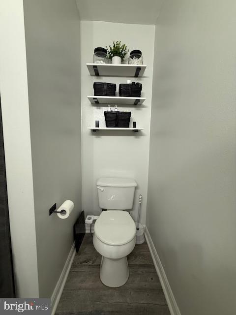 COUNTRY LAKES - Residential