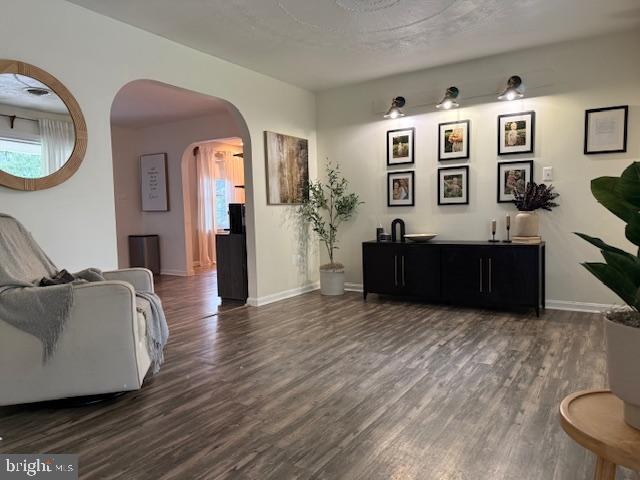 COUNTRY LAKES - Residential