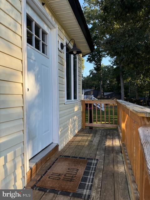 COUNTRY LAKES - Residential