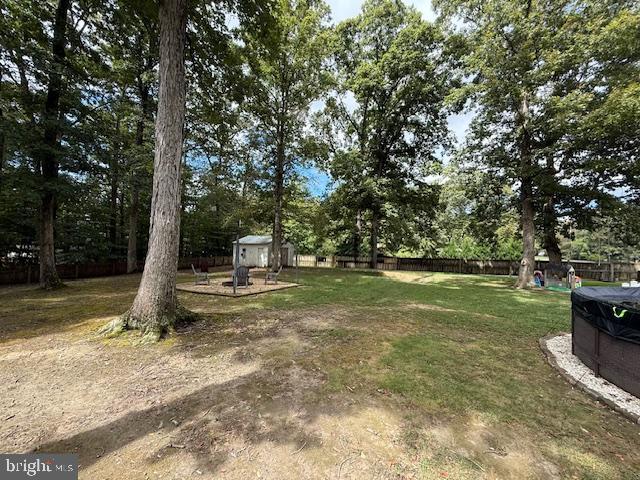 COUNTRY LAKES - Residential