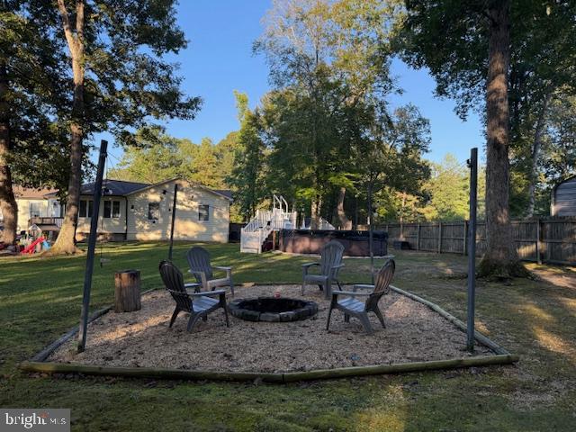 COUNTRY LAKES - Residential