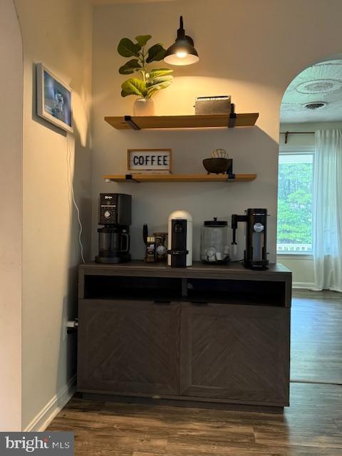 COUNTRY LAKES - Residential